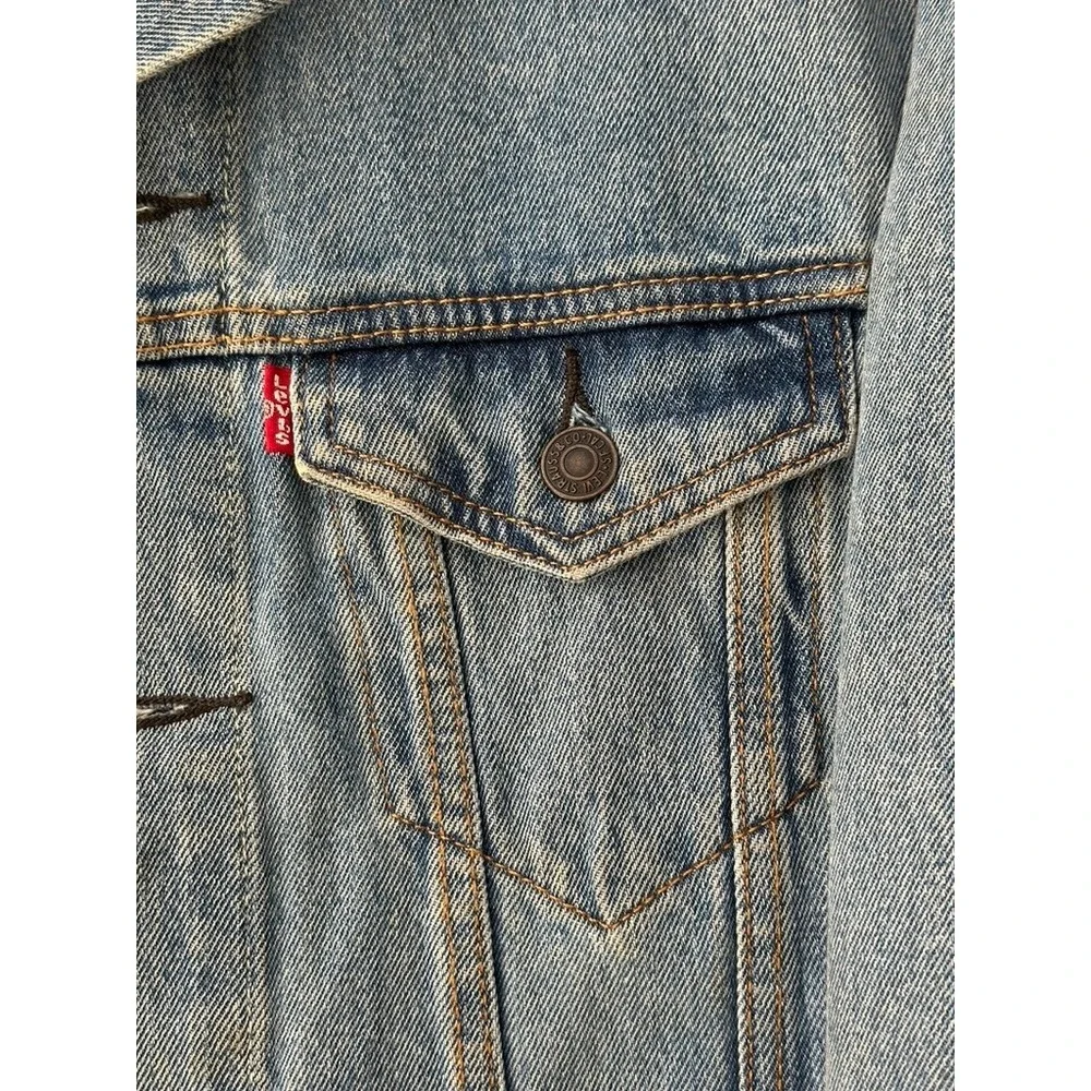 Levis Mens Denim Trucker Jacket S Light Wash Blue Cotton Jean Coat 72334